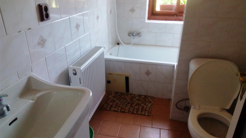 Hotel U Tri Kocek Jablonné v Podještědí Esterno foto