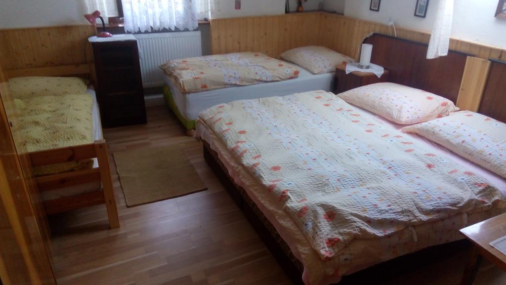Hotel U Tri Kocek Jablonné v Podještědí Esterno foto