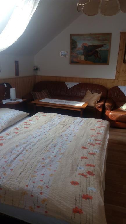 Hotel U Tri Kocek Jablonné v Podještědí Esterno foto